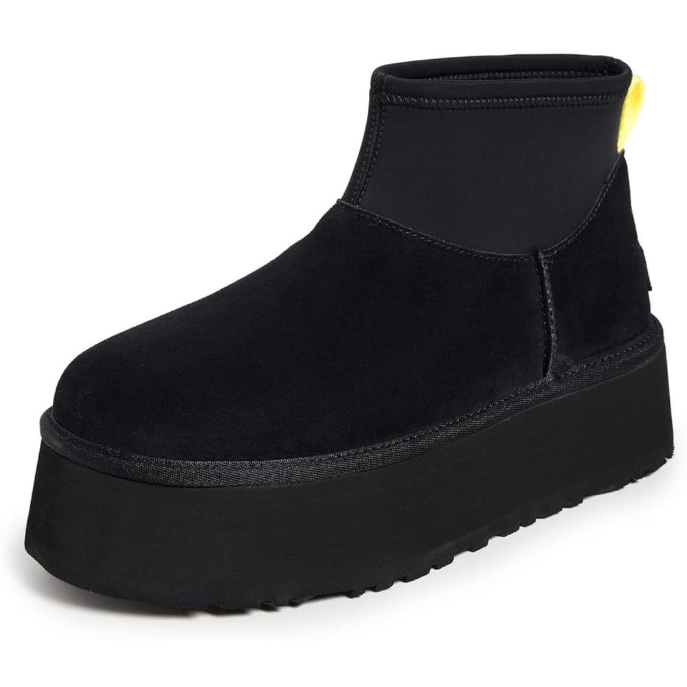 UGG women’s classic lil dipper Black Platform Ankle Boots